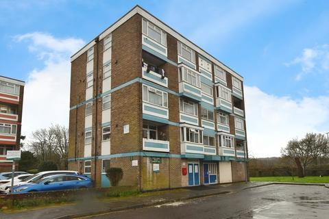 undefined, Carmelite Way, Salisbury              *NO ONWARD CHAIN*