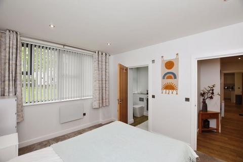 undefined, Wyndham Road, Salisbury           *NO ONWARD CHAIN*
