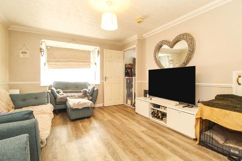 undefined, Columbine Close, Bedford MK41