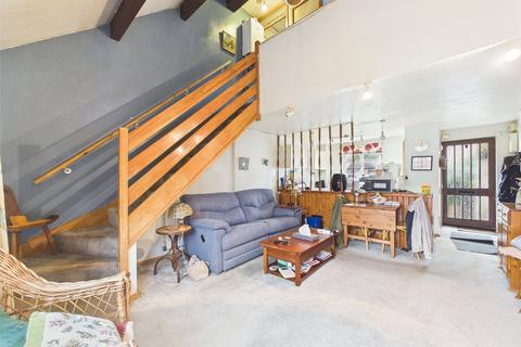 1 bedroom semi-detached house for sale, Brookthorpe Close, Tuffley, Gloucester, Gloucestershire, GL4
