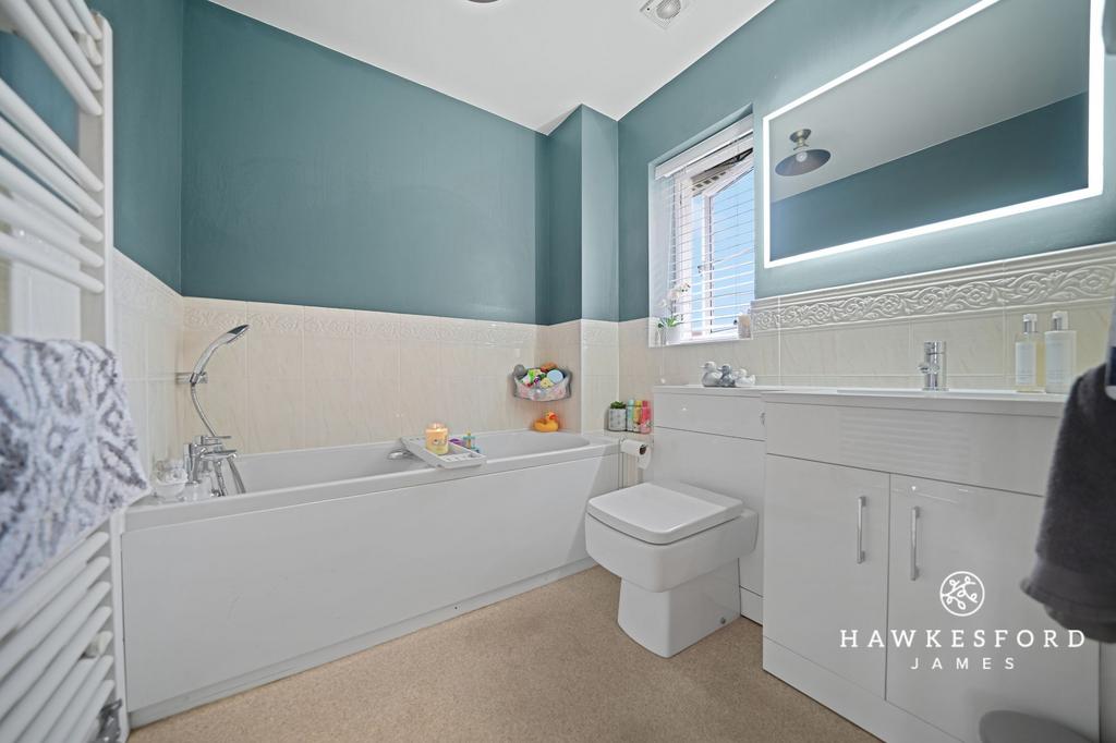 Wigeon Road, Iwade - Bathroom