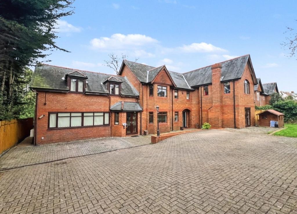EXCEPTIONAL Detached Family Residence with SELF C