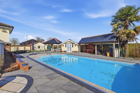 4 bedroom detached house for sale, Oak Road, Rivenhall, CM8