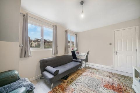 1 bedroom apartment to rent, 50, Mayfield Road, Sanderstead, South Croydon, CR2