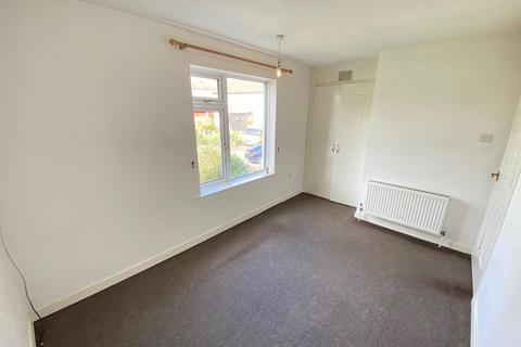 3 bedroom terraced house to rent, Cedar Avenue, Spixworth, NORWICH