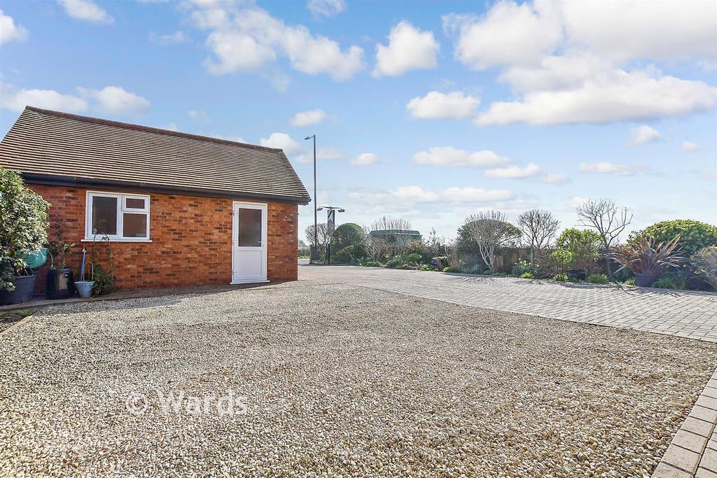 Driveway/Parking