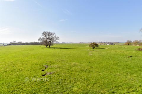 4 bedroom detached house for sale, Dymchurch Road, Romney Marsh TN29