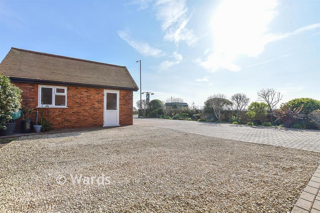 Driveway/Parking