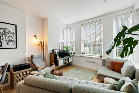 2 bedroom ground floor flat for sale, Cherry Garden Avenue, Folkestone, CT19