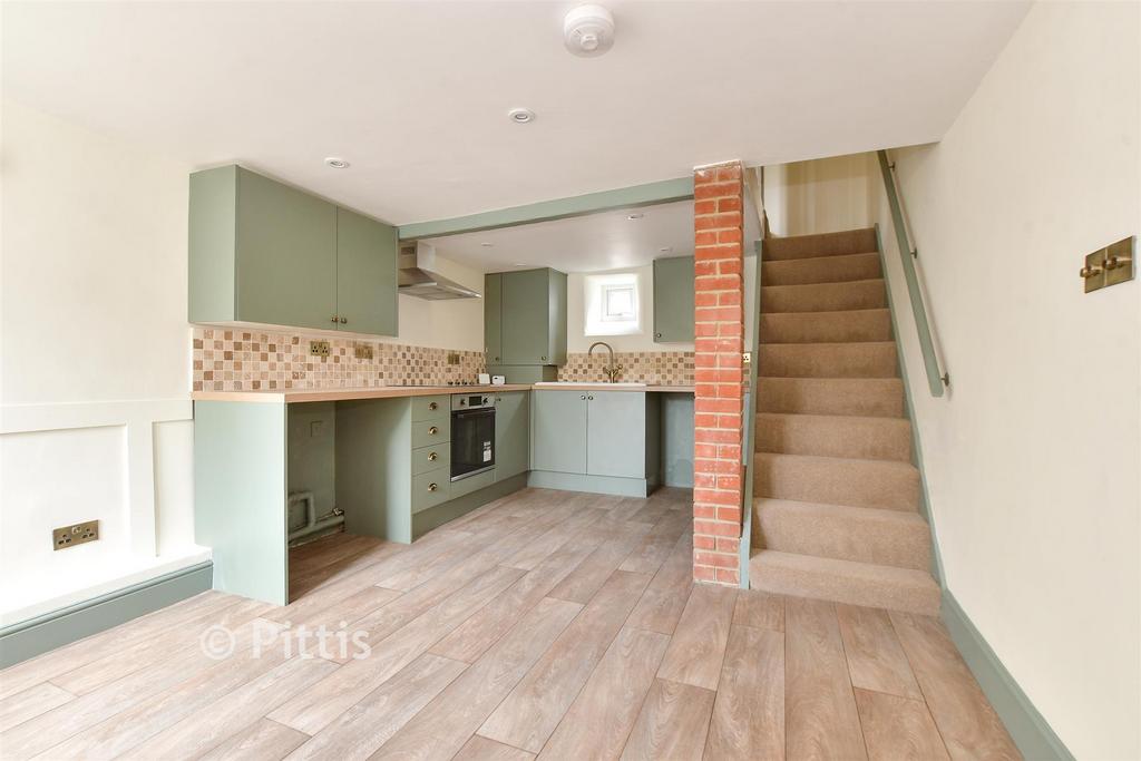Kitchen/ Dining Room