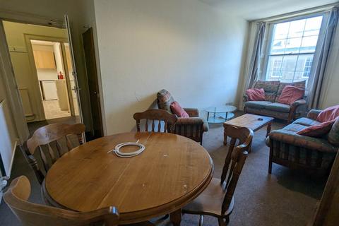 4 bedroom flat to rent, 29 3/0 Union Street, ,