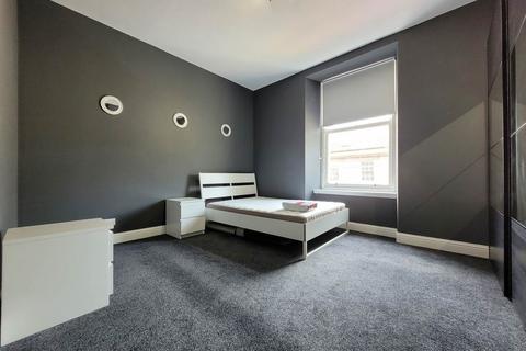undefined, 9 Royal Apartments, 5 Union Street,
