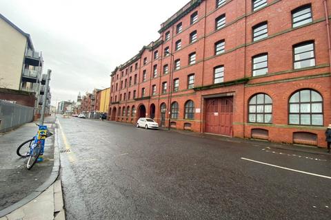 5 bedroom flat to rent, 31B Trades Lane, Bisset Bond,