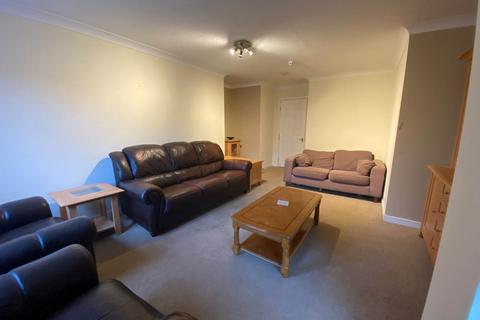 5 bedroom flat to rent, 31B Trades Lane, Bisset Bond,