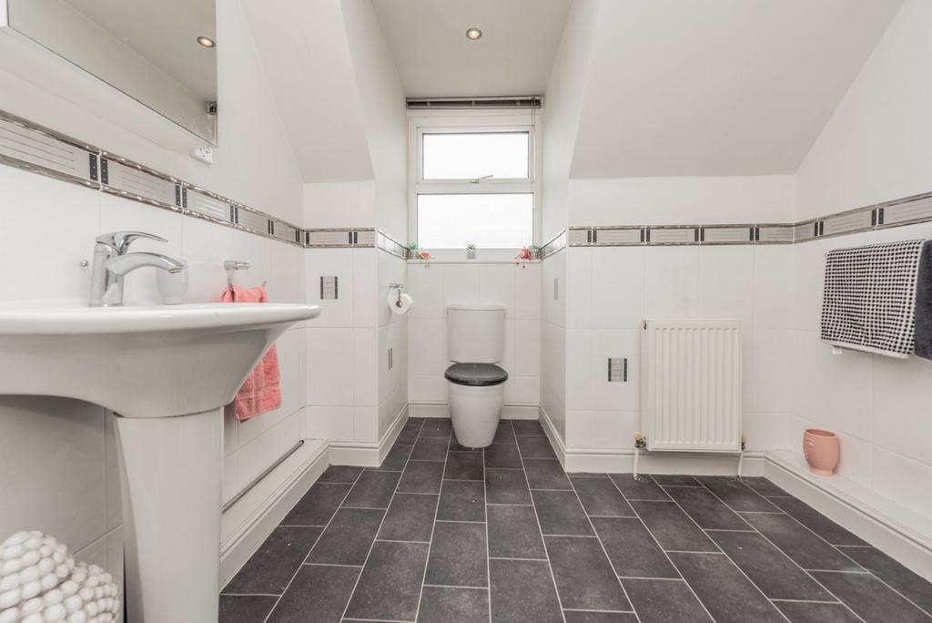 2nd Floor Bathroom