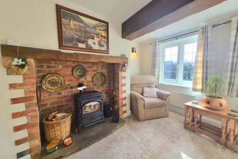 3 bedroom detached house for sale, Dowthorpe End, Earls Barton, Northamptonshire NN6