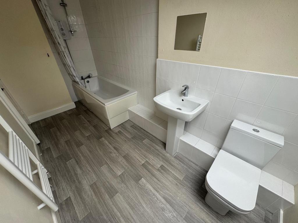 Bathroom - 39a