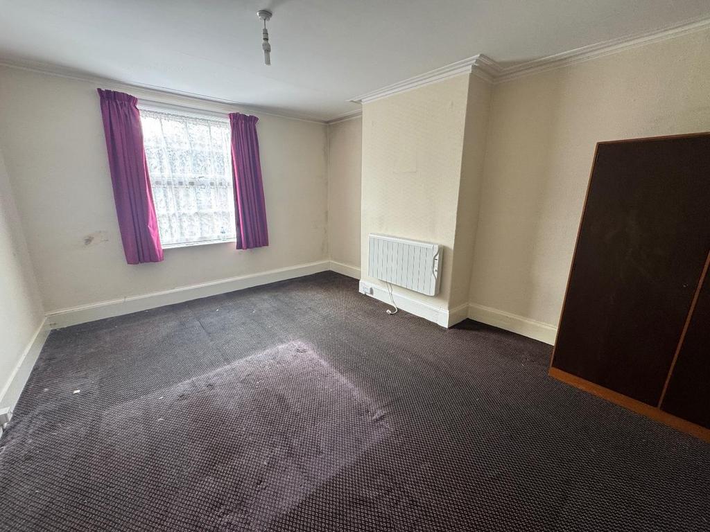 Bedroom 1 - 39