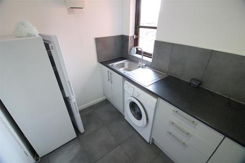 undefined, Newcourt, Uxbridge