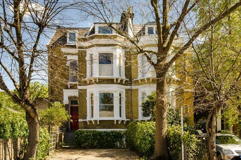 2 bedroom flat for sale, West Hill Road, Southfields, London, SW18