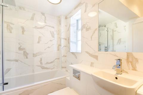 2 bedroom flat for sale, West Hill Road, Southfields, London, SW18
