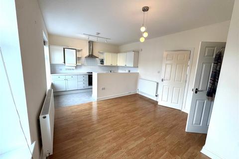 2 bedroom apartment to rent, Farnley Road, London, SE25