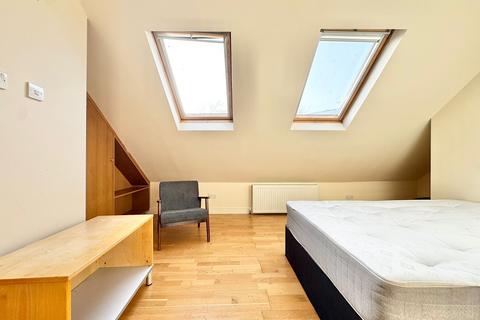 1 bedroom in a house share to rent, LONDON SE27
