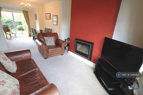 3 bedroom semi-detached house to rent, Basford Park Road, Newcastle, ST5