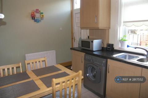 undefined, Oakroyd Mount, Pudsey, LS28