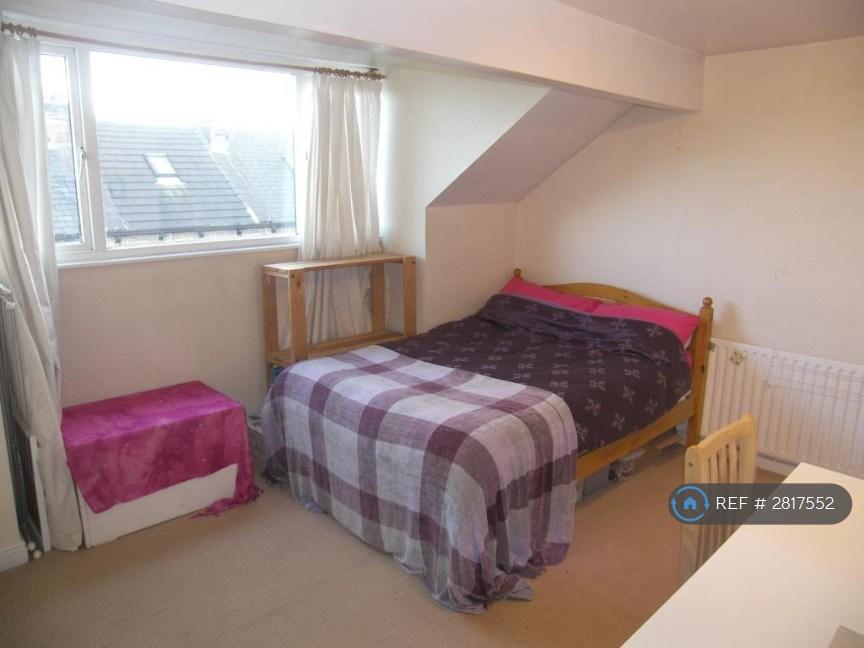2nd Bedroom