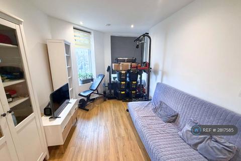 1 bedroom flat to rent, Adair House, Epsom, KT19