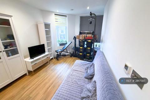 1 bedroom flat to rent, Adair House, Epsom, KT19
