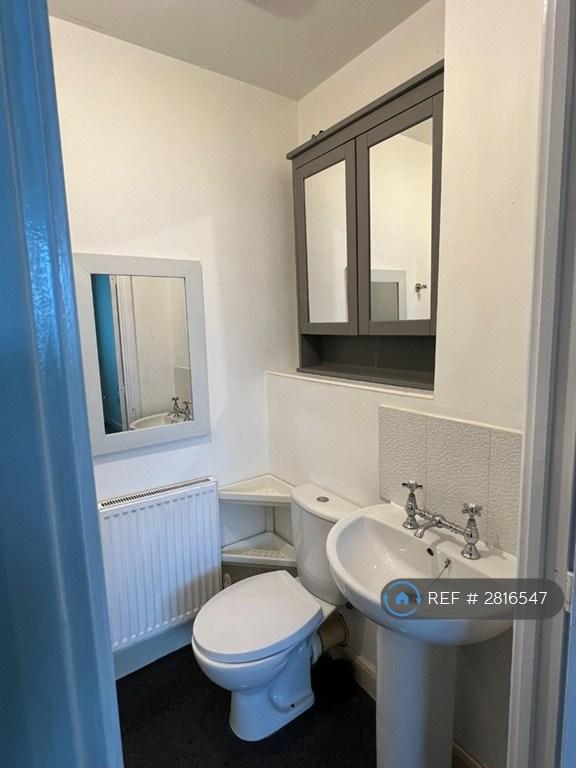En-Suite At Master Bedroom