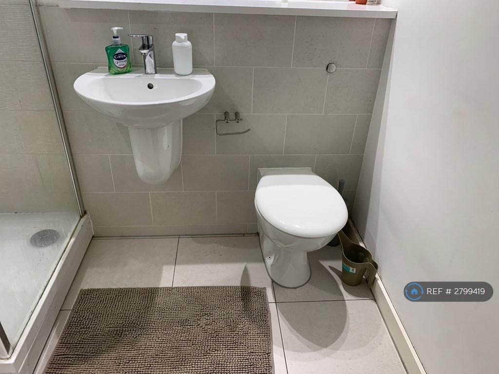 En Suite Bathroom