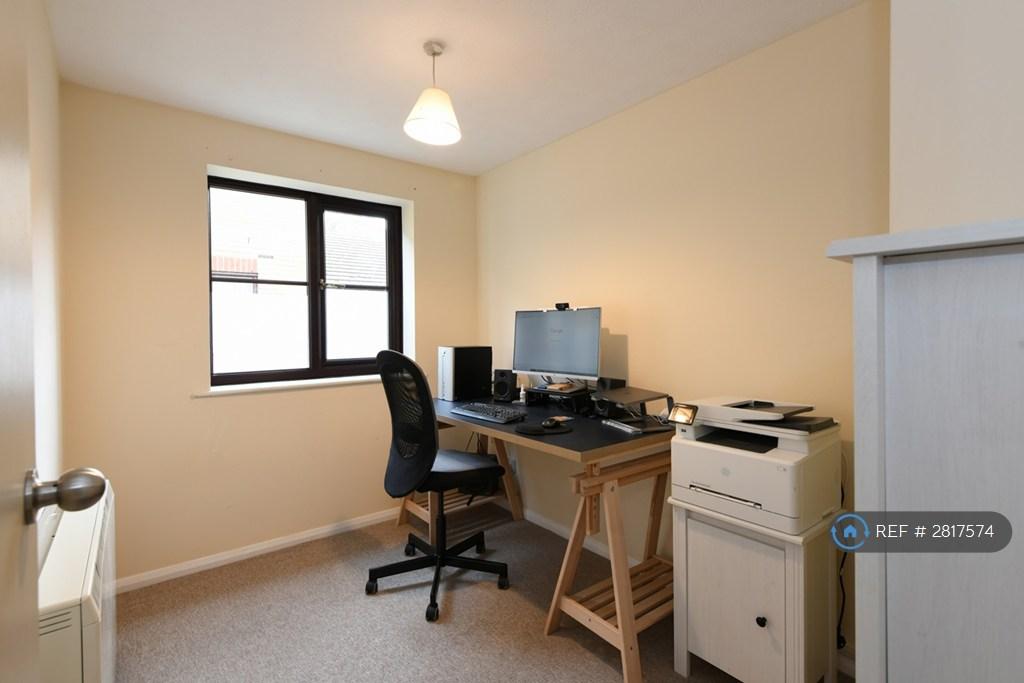 Office/Bedroom 2
