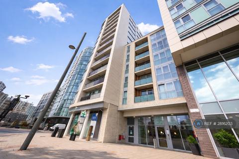 3 bedroom flat to rent, London, London, E15