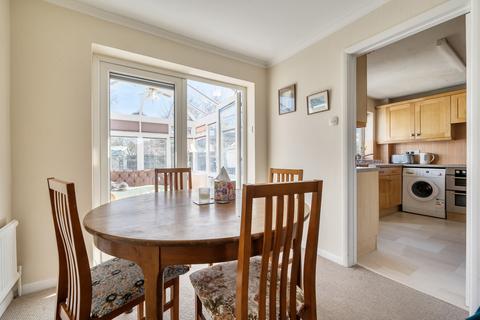 3 bedroom bungalow for sale, Park Close, Bicester OX25