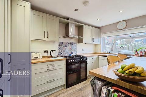 4 bedroom end of terrace house for sale, Ravens Avenue, Halstead, Essex