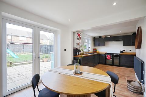 3 bedroom terraced house for sale, Sycamore Road, Stapenhill, Burton-on-Trent, DE15