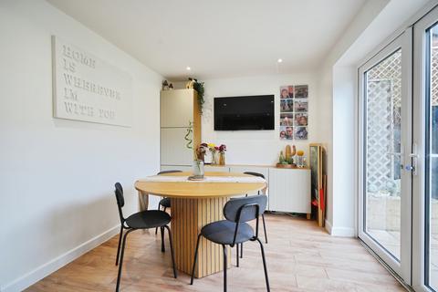 3 bedroom terraced house for sale, Sycamore Road, Stapenhill, Burton-on-Trent, DE15