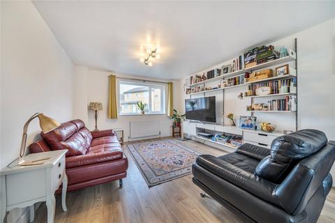 4 bedroom detached house for sale, Tayfield Close, Ickenham, Uxbridge