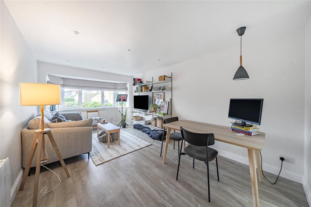 Sitting/Dining Room