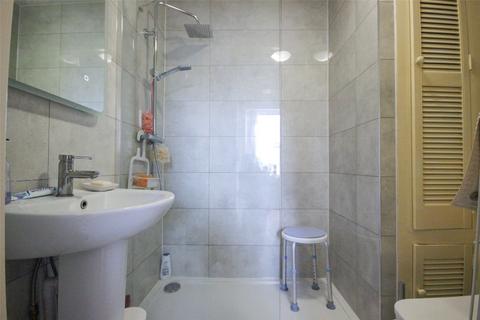 undefined, Park Avenue, Bedford, Bedfordshire, MK40