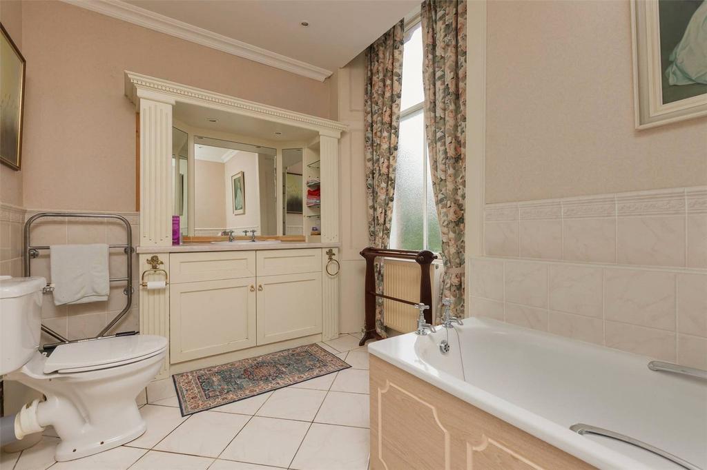 Principal Bathroom