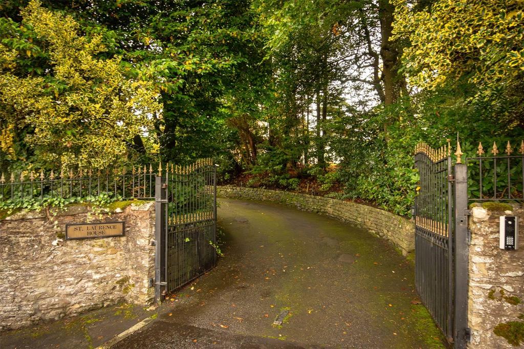 Gated Driveway