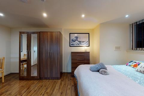 Studio to rent, Anson Road