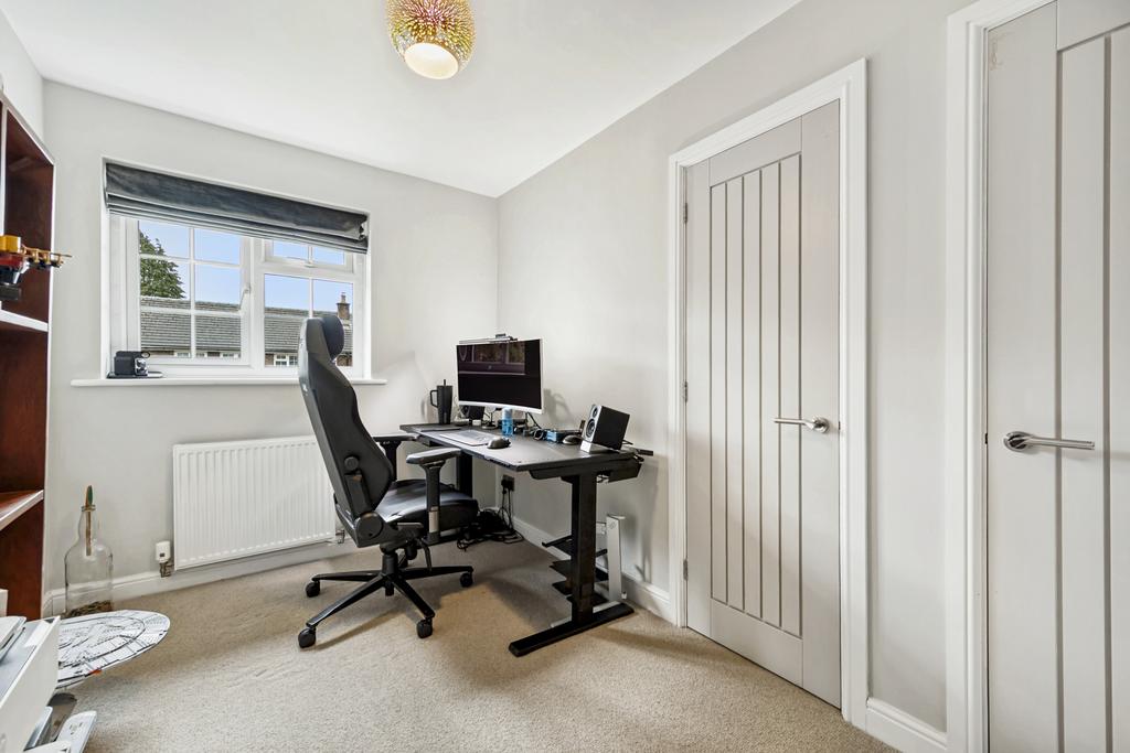 Bedroom/Home Office