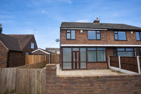 3 bedroom semi-detached house to rent, Skelmersdale WN8