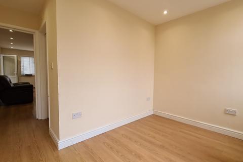 1 bedroom flat to rent, Jordans Close, Stanwell, Staines-upon-Thames