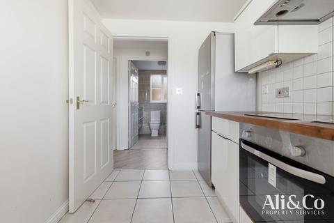 2 bedroom apartment for sale, John William Close, Chafford Hundred, Grays